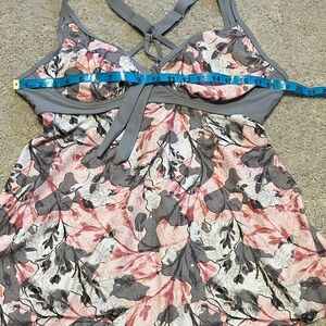 Womens Tankini Grey Pink XL Bathing Suit Top